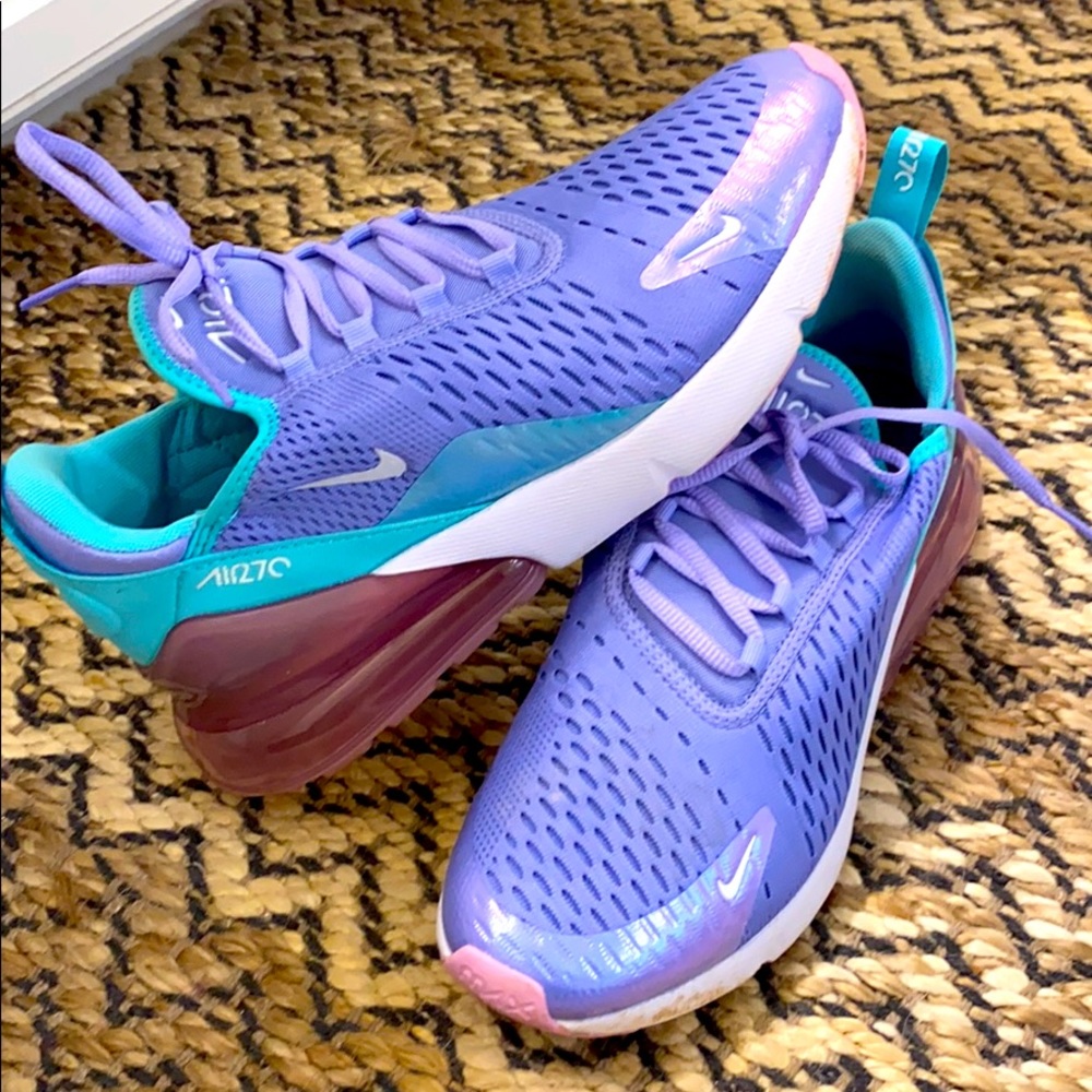 Nike air270